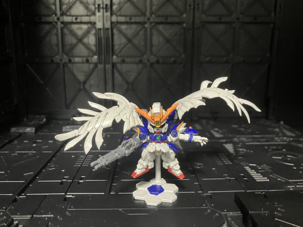 トップコート前です。下地にアクリジョンベースカラーのホワイトを吹いてからの筆塗り塗装です。