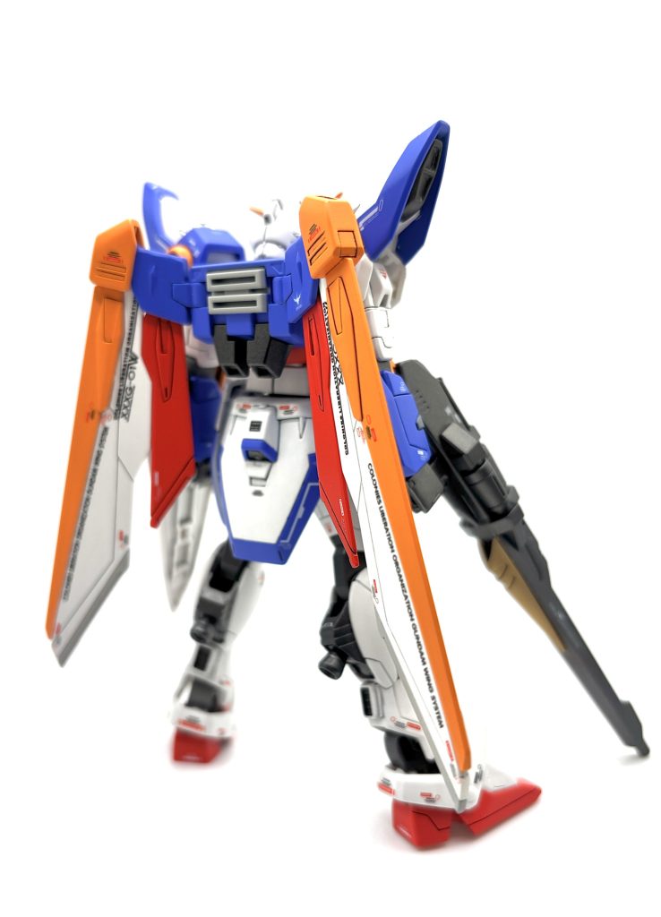 青い部分のプラ材が柔らかくモールドの掘り直しは大変でした。