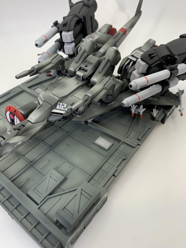 ゼータプラスC1(ウェイブライダー形態)、テイルスタビライザーにプラ板で垂直尾翼をドッキング!