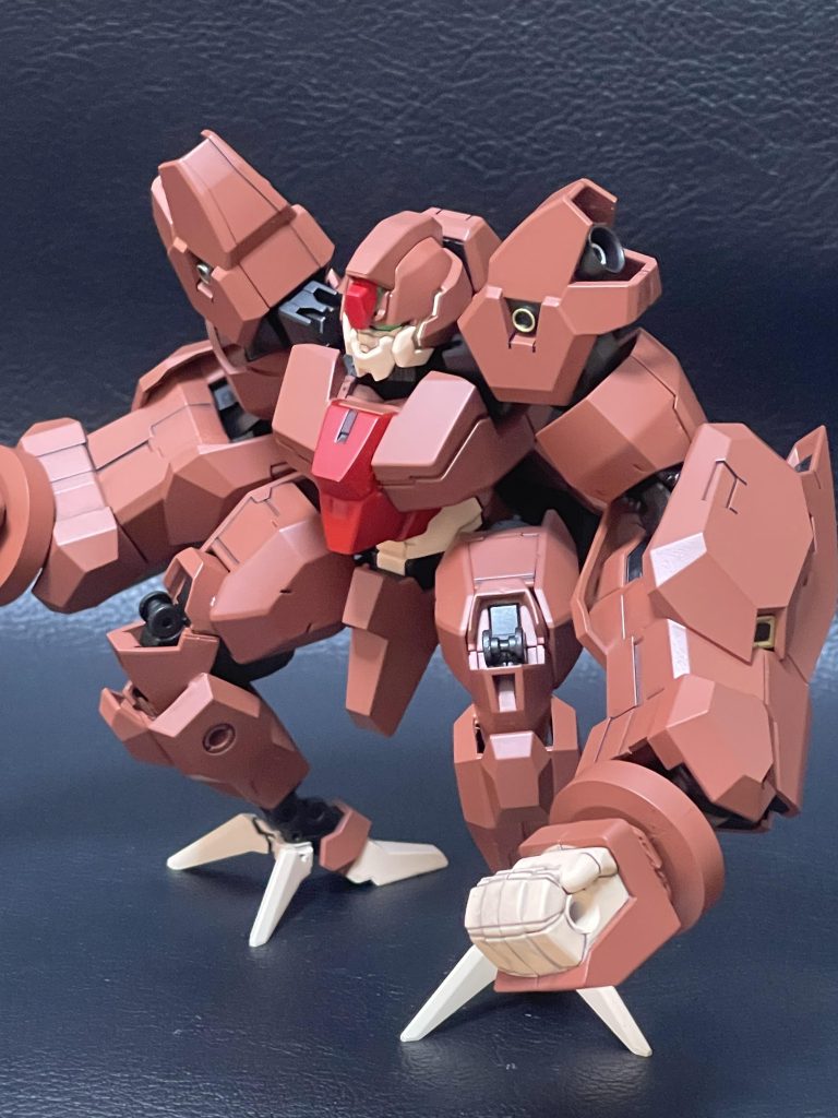 今回のミキシングですが、ルブリスソーンを見てた時になんかオラウータンみたいよなぁって思ったのがそもそもの発端で、ウルの足をソーンの腕にしたらゴリラっぽくならんかなってところから開始しました。そんで、どうせなら某ゲームキャラっぽくしてみたら面白そうってなりまして今回のミキシングになりました。