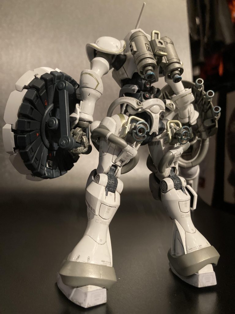 バックショット。腰の部分のバーニアは追加してます。