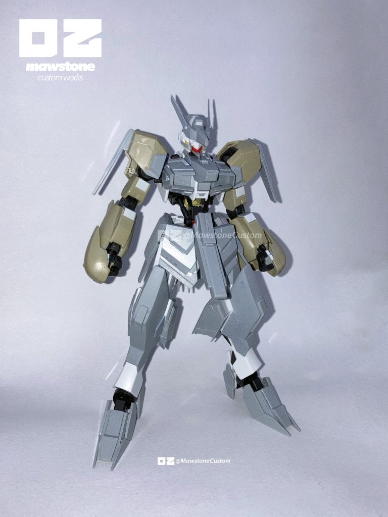バルバトスをベースに改造しています。グレーの部分はプラ板でスクラッチし、ベージュの部分はグレイズのパーツをリメイクしました。