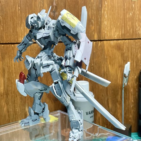 牛歩で進めてますバルバトスだいたい決まってるので後は細かい所ひたすら整えていきます目指せ年内完成（2枚目）