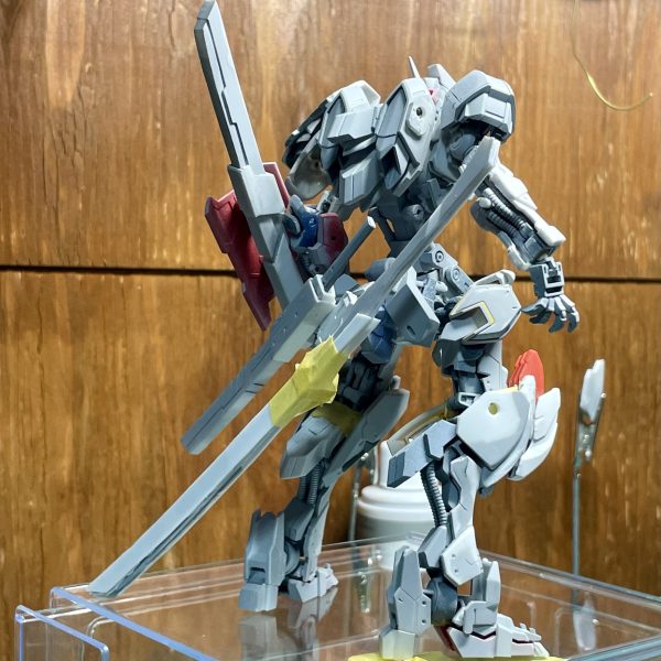 牛歩で進めてますバルバトスだいたい決まってるので後は細かい所ひたすら整えていきます目指せ年内完成（3枚目）