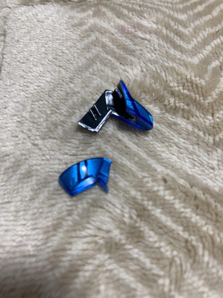 膝あたりのパーツが折れた時は悲しくなりました。