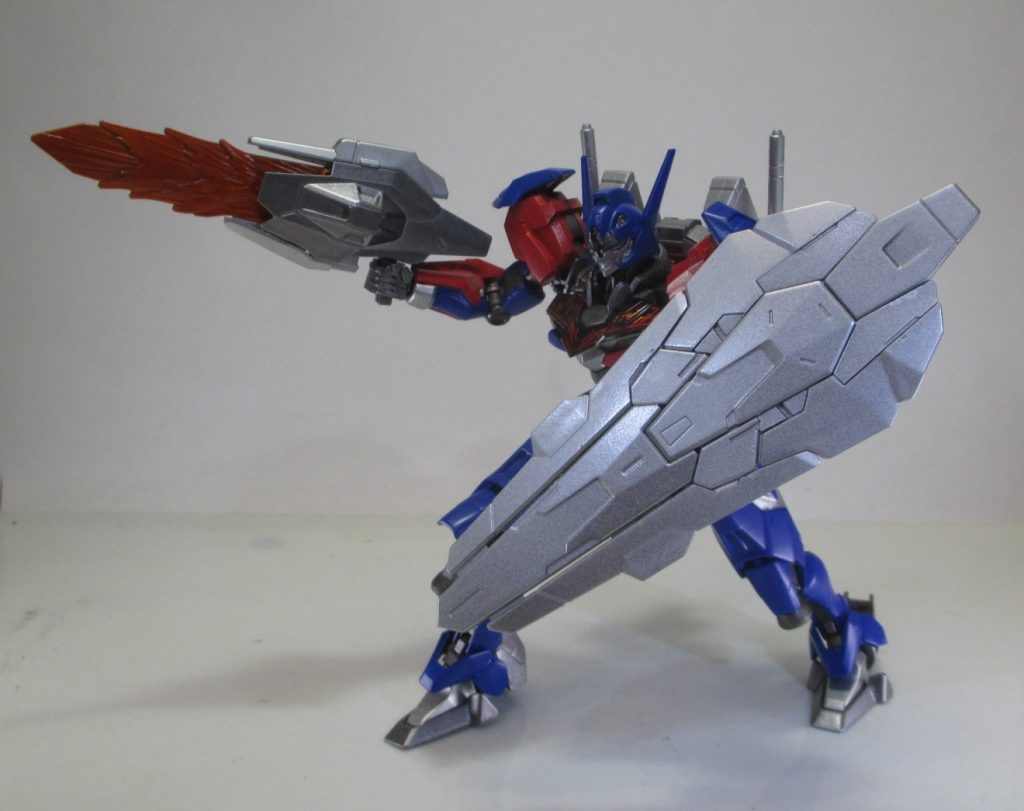 ビームブレイドを展開、刃の部分は元ネタ風にオレンジで塗装しています