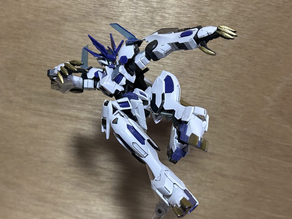 後退射撃ポージング