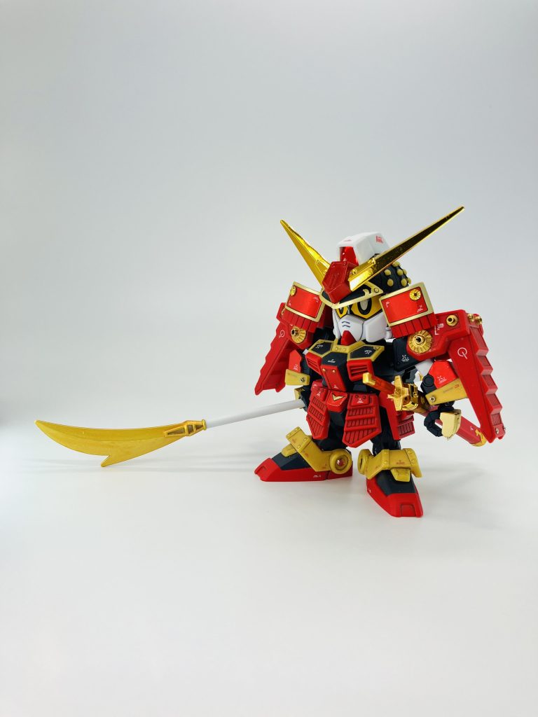 付属の装備は⚔️刀の武久丸、薙刀、雷威銃の種子島、ただし全て単一色なので塗装必須、種子島は今回スルーしてます🫨