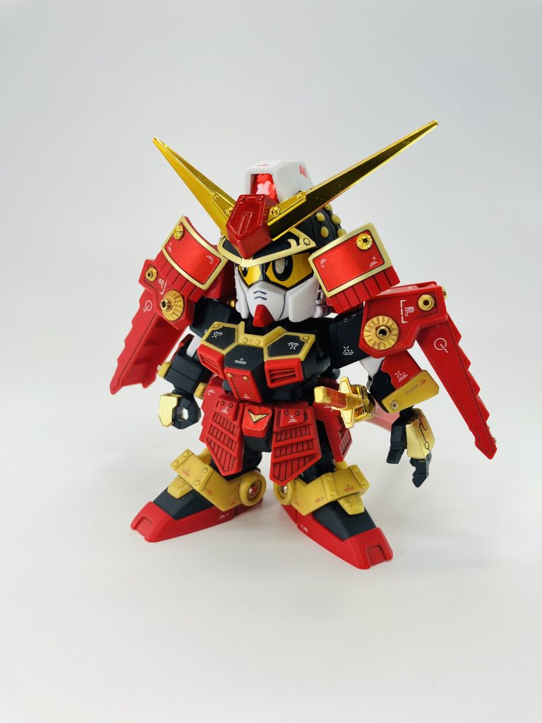 左手は握り手に加えて、表情のある平手が付属🫱