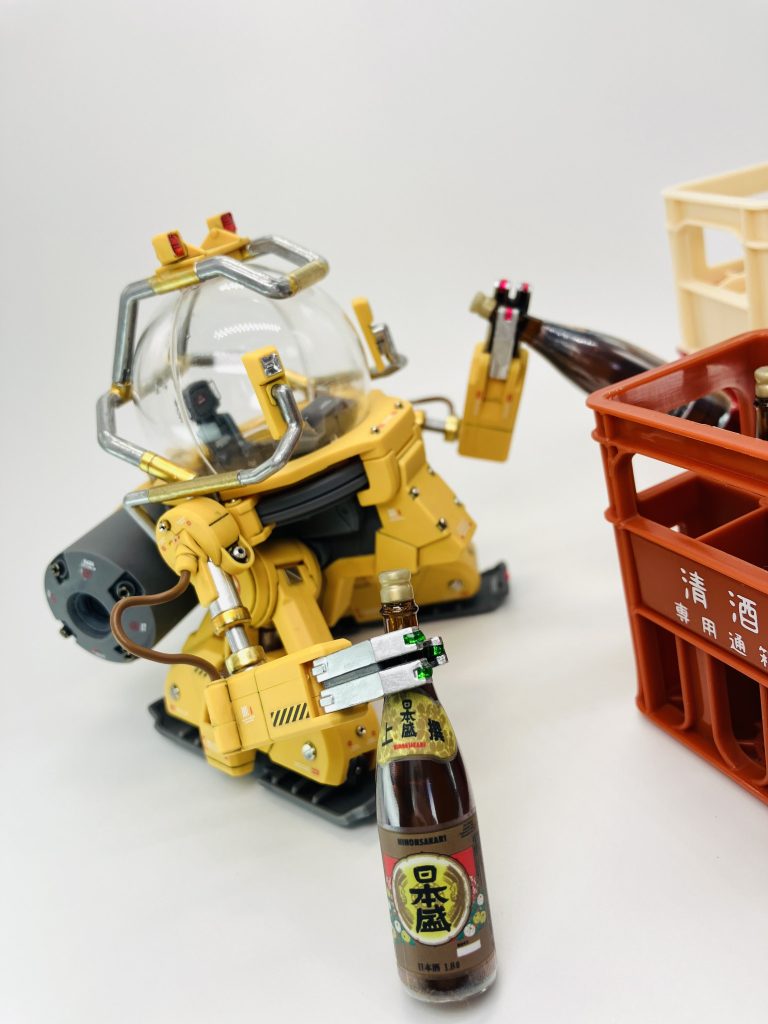 おっと🍶お酒の納品を手伝ってくれるみたいです、コレはお利口なトロハチくん😉