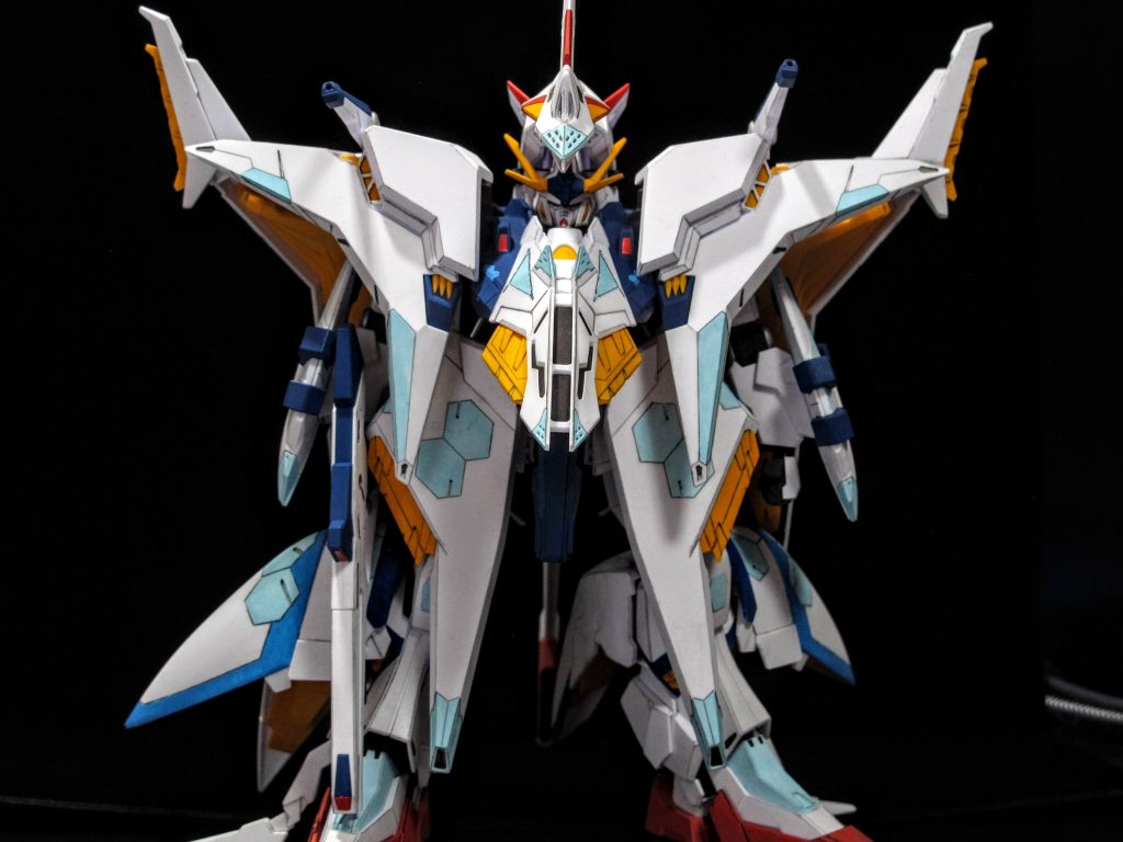 正面からだと、格好良さが分かりにくいかな…やはり斜めショットのほうがいいです。