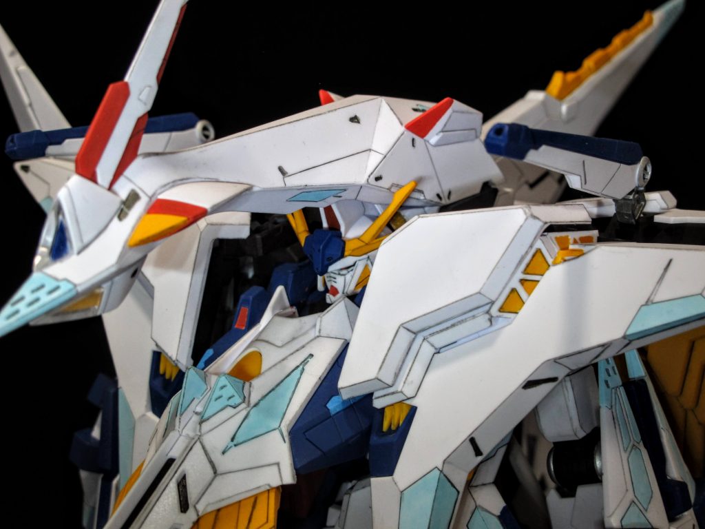 アップ気味で。どうしても顔が影になってしまうので、照明での調整が必要でした。