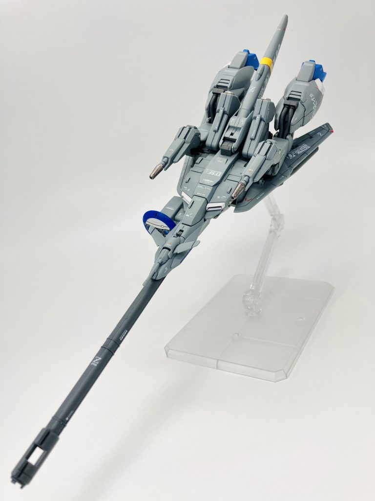 両翼を畳んでジ•オに凸撃🚤