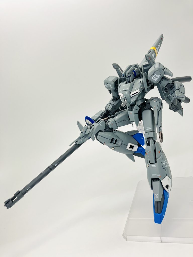 Ζ+C1といえば、定番の旧キットパケ絵ポーズ🤗ちょっと今風の膝突き出しで🥳