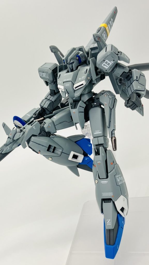 少しアップで🆙　左手はビルドハンズの握り拳です😙