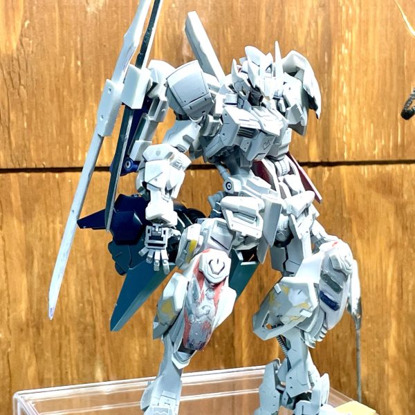 世間はMGバルバトスルプスで話題ですが買えない田舎者はおとなしくHGを進めていますいいもん負けないくらいかっこよくするもん（2枚目）