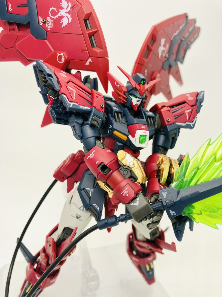 以上、RGガンダムエピオンでした❗️🥴アップにすると爪のパーティングラインが目立ちますね、ガンダムマーカーは乾燥に時間がかかるので初手の工程なのですが、慌ててはダメですね😵