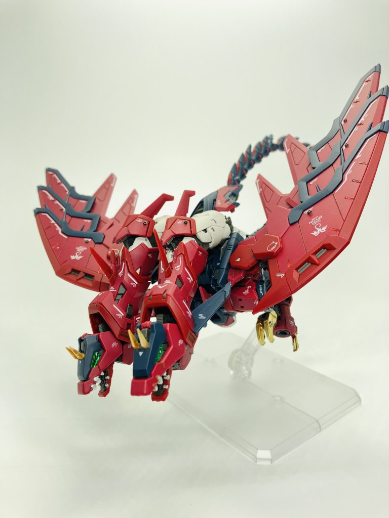 かなり強引な変形にも思うんですが、ちゃんとカッコいいのが凄い👍ワイバーンですね🥴