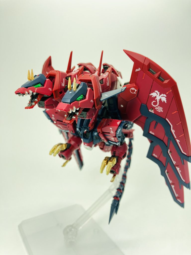 赤い機体で周りが緑補正入っちゃいましたね😅納得のアングルで撮れたのでまぁいいやの精神🥳