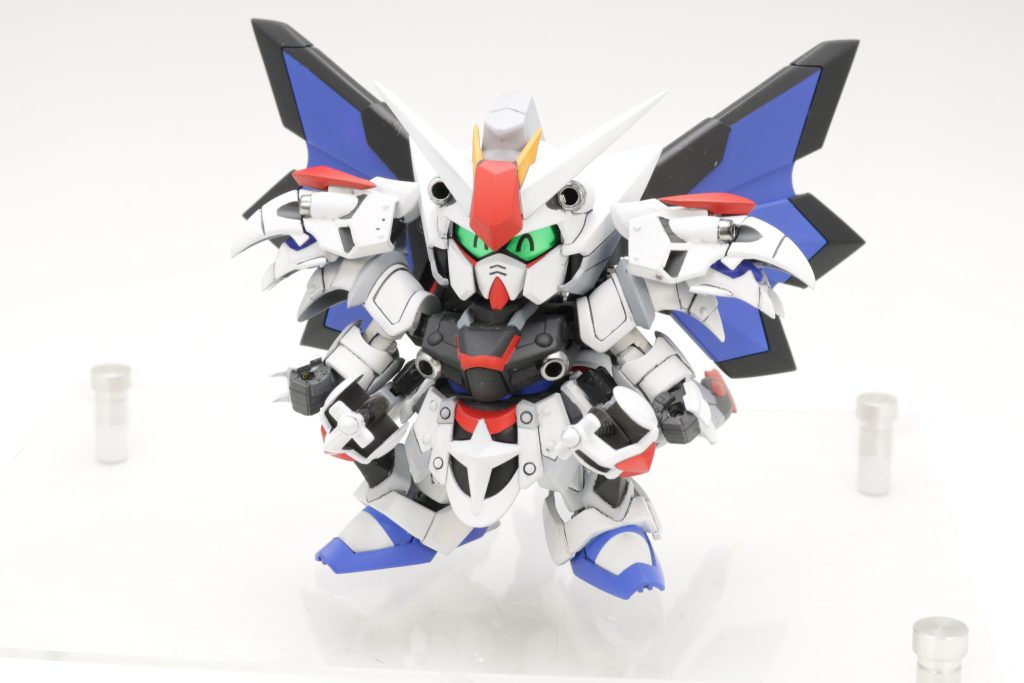 実は、下界に降りる姿を、大勢に目撃されており、二本の剣を携えて降臨されたお姿が、余りに神々しいため後に「舞い降りる剣」と言われたとか、言われていないとか・・・そんな事は知らずに、カーテンのシャーってなる奴を買いに行きたいと思ってる神