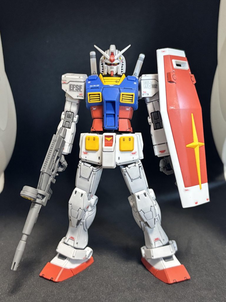 安彦先生展行きましたよーガンボーイ時点のアムロは「本郷　東（あずま）」だったんですねREDフィルムでシャンクスが「ホンゴウ！」って呼ぶの、ちょっと熱いですよね