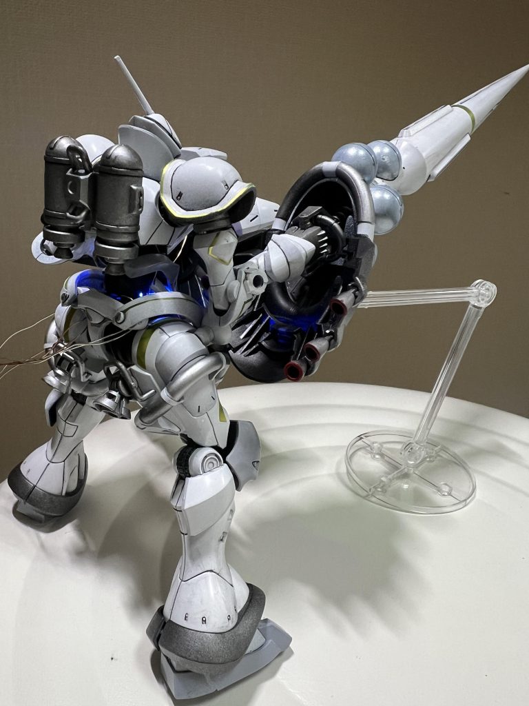 雑な配線は見なかった事に(zaku-kao10)