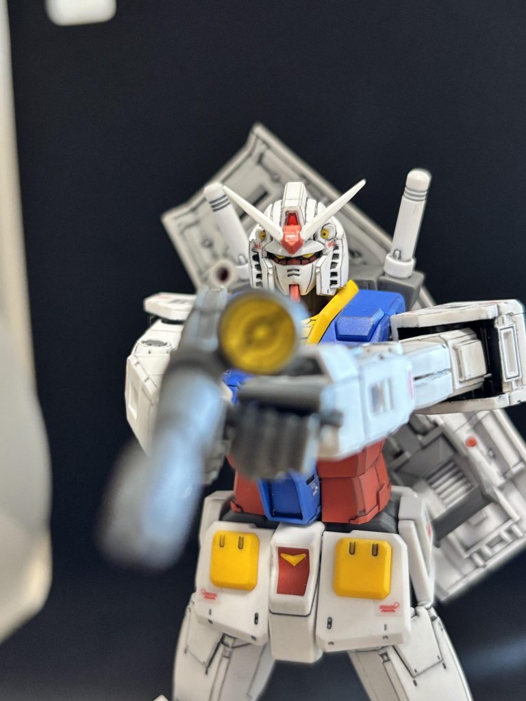 密林で購入したんですが、箱ボロボロで肩とか盾とかヒビ入りまくりでした（ヒケって言うんですか？）特に何もしてないですがトップコートで大体消えるんですね…