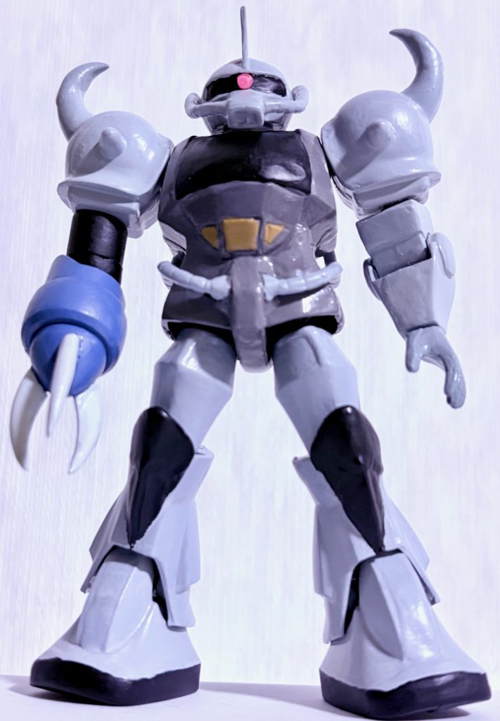 こちらの形態は「グフ・シザース」。右腕をズゴックのモノに変えており、接近戦はライダーマンよろしくクロー攻撃を行い、遠距離からはメガ粒子砲で敵を撃破する。オリジンの「プロトタイプグフ」を見てなんとなくやってみたら思いのほか上手くいった(zaku-kao5)