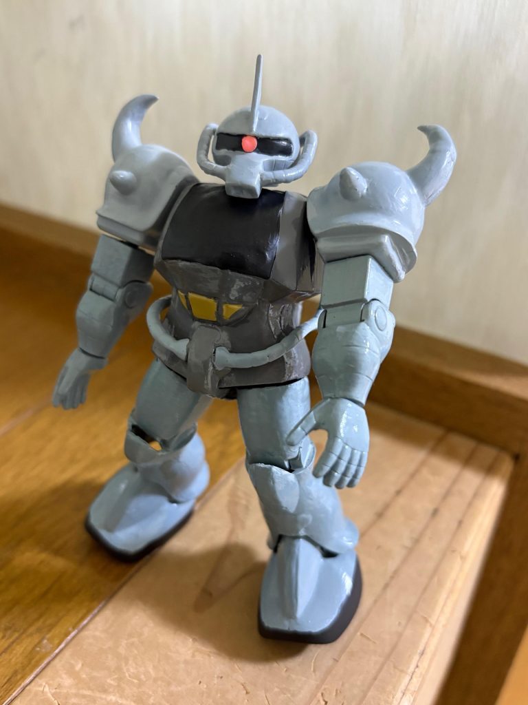 旧ザクと手足を交換した状態。