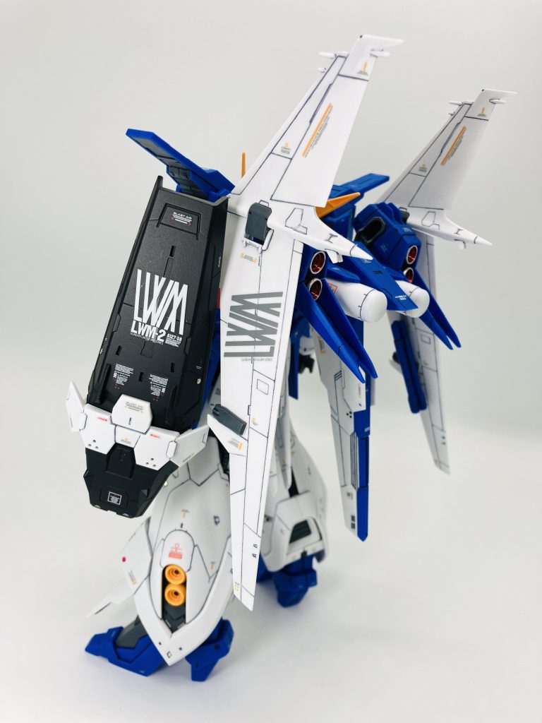 専用の水転写デカールも付いてますが、いつも通り追いデカールはマシマシで🍜