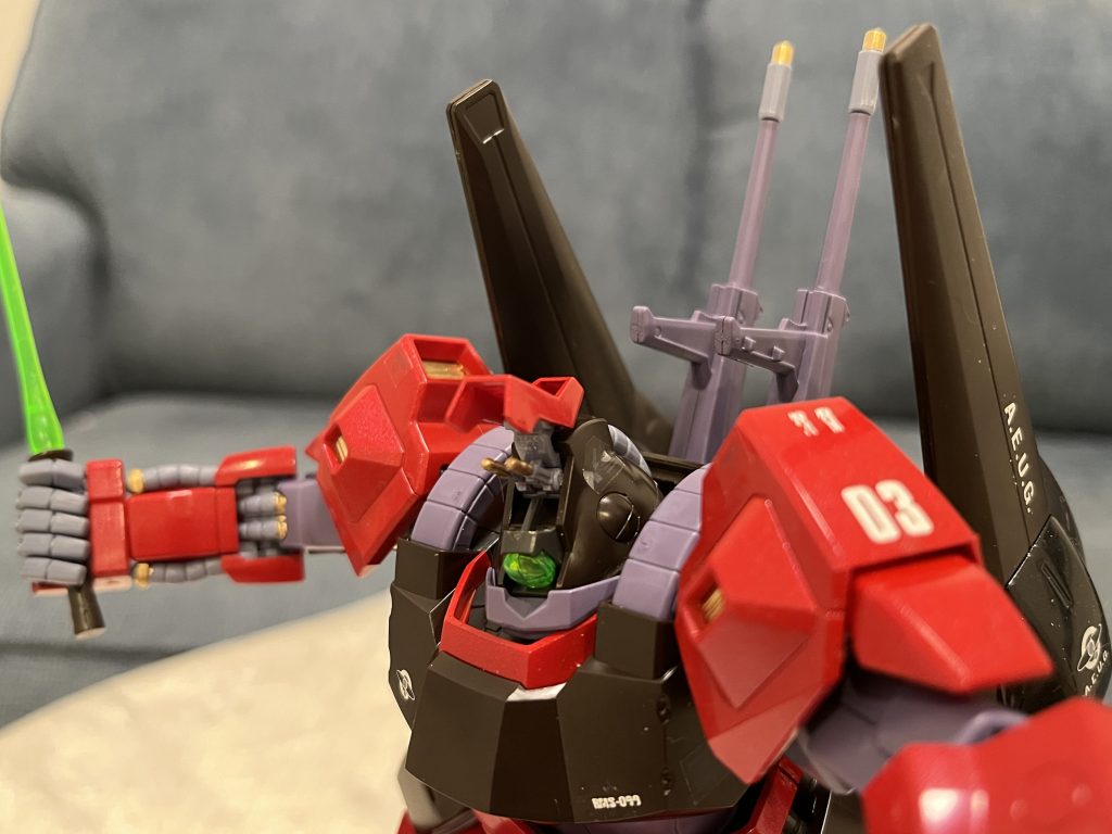 バルカンの開閉ギミックは二十年前のキットにも出来ること。バンダイの技術は化け物か？😂