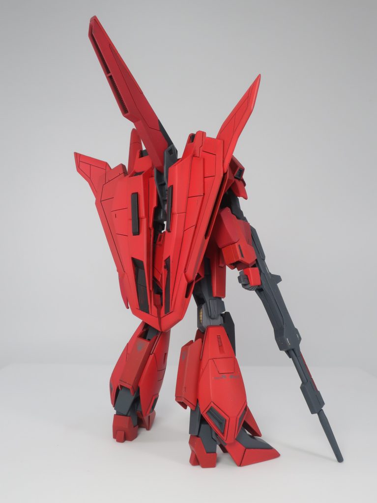 背面はデカールを敢えてデカールを貼らずに一部塗分けとスミ入れのみです