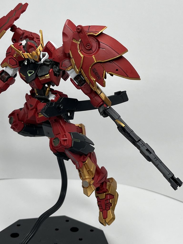 ビーム火縄銃肩にマウント可ビームなのか火薬なのかw