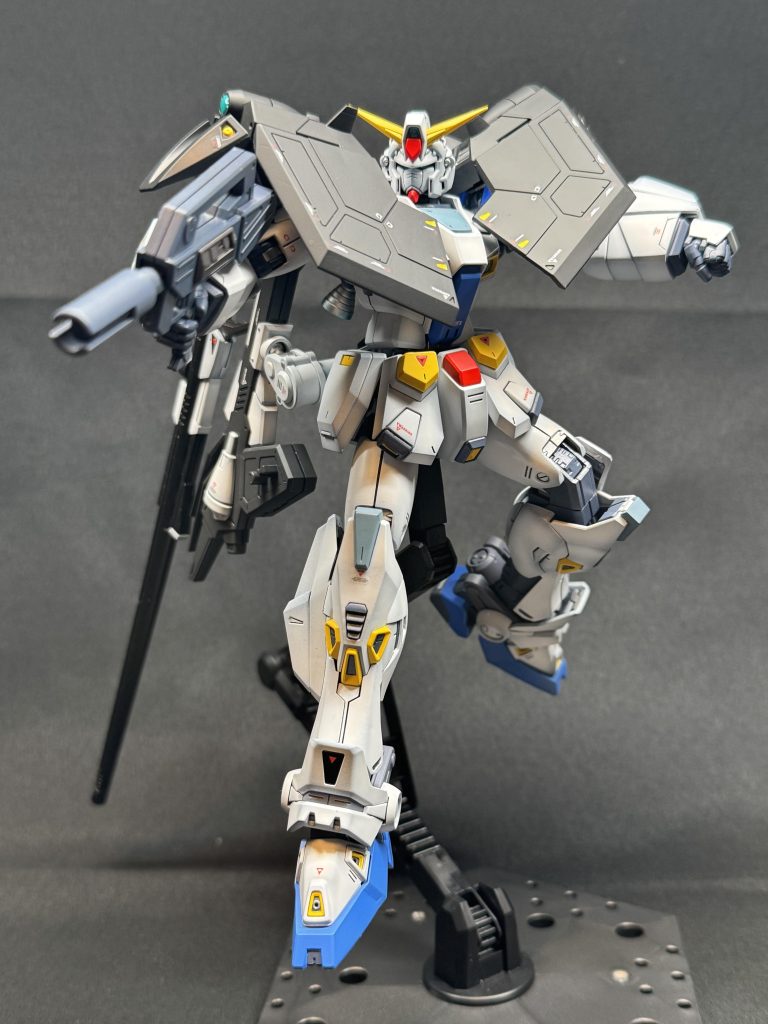 ミッションパックH（Hover）に付属のビームピストルを装備。漫画みたいにもうちょっと小さければよかったのに。