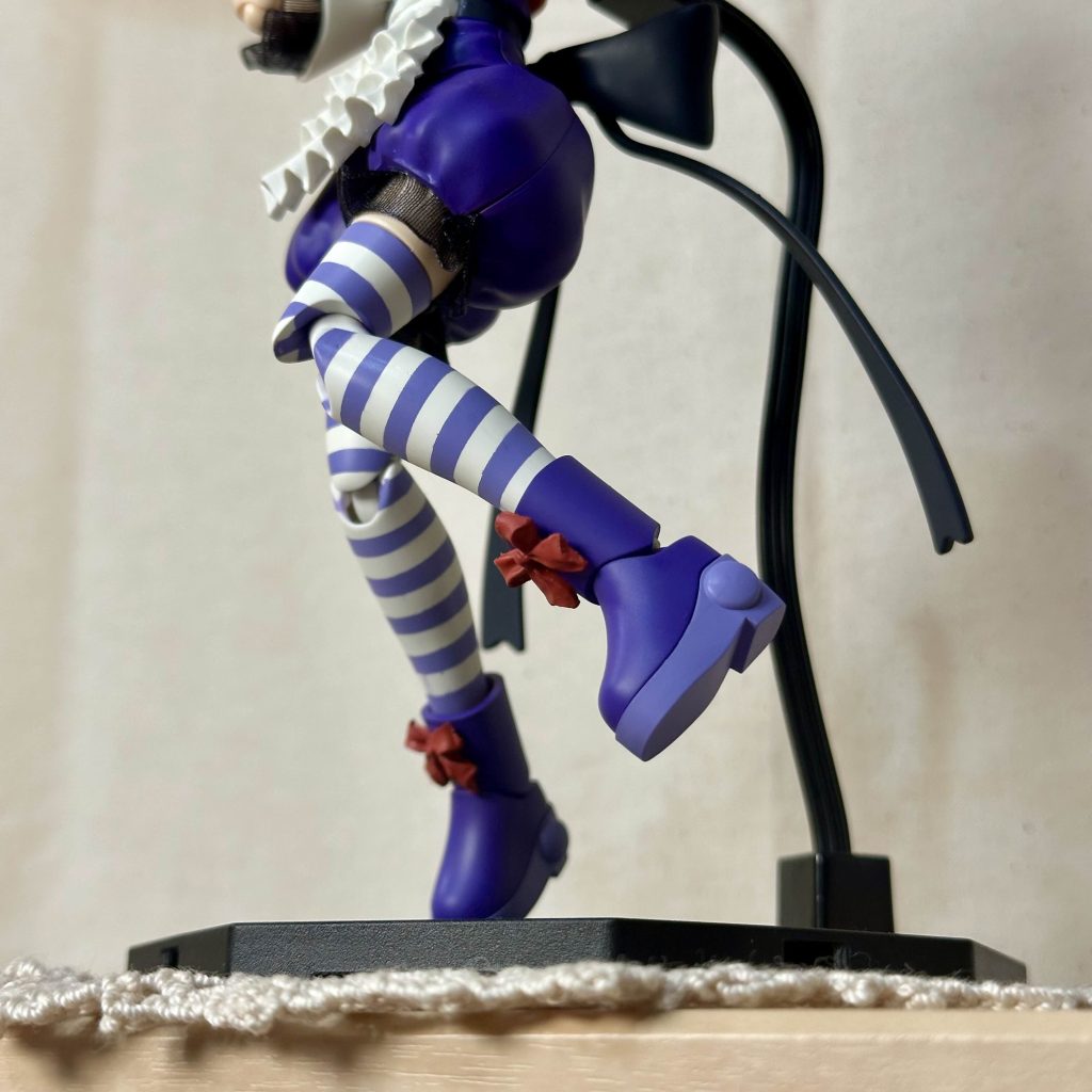 個人的な好みで縞々タイツも履いてもらいました .ᐟすこし浮いてしまった部分もあるので反省です… .ᐟ見えないけど、パンツもお揃いの縞パンになってます .ᐟマスキングをはがすのがどきどきでした .ᐟ  ⍨⃝