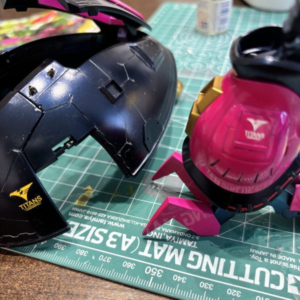 ティターンズのデカール持ってないやん😱