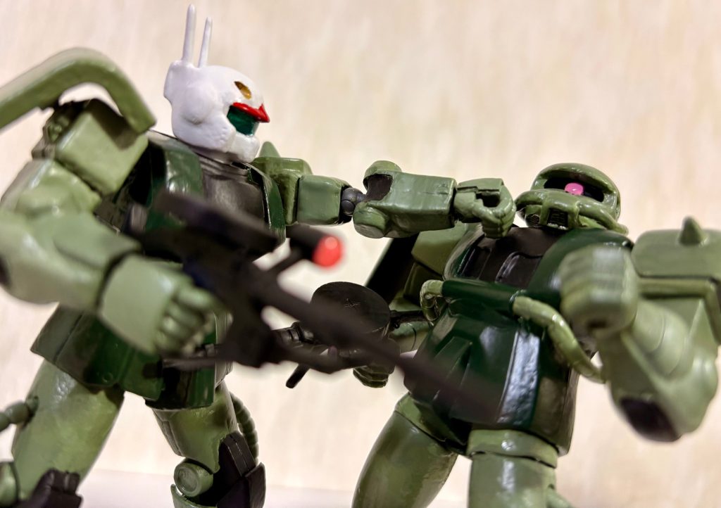 顔を変えるだけでものすごくヒロイックな感じになるのはなぜだろう？