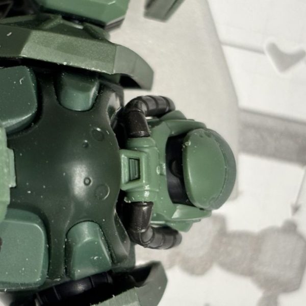 空いた時間で上半身を組み立てましたがパーツ多すぎパズル😱同じ時間作業したら、HGUCのGMなら完成していると思う💦