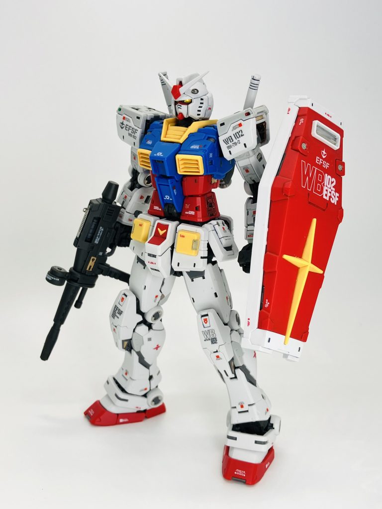 そんな15cmほどの1/144サイズにバンダイの変態技術の結集した2.0、作ってても遊んでても楽しい完成度ですね😘