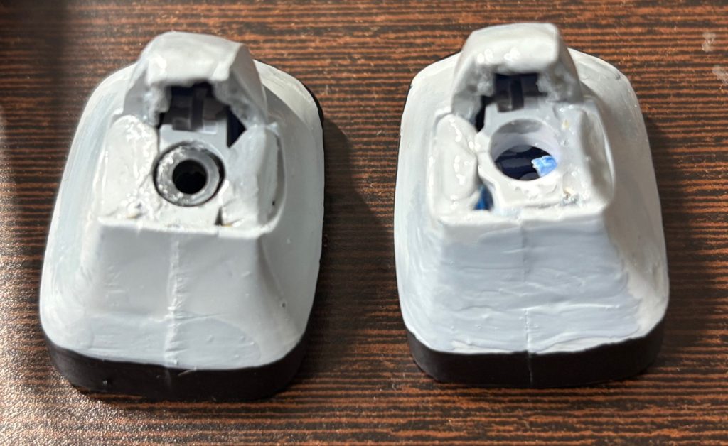 足の受けの部分もそのままアルトの足パーツを埋め込んでいる。