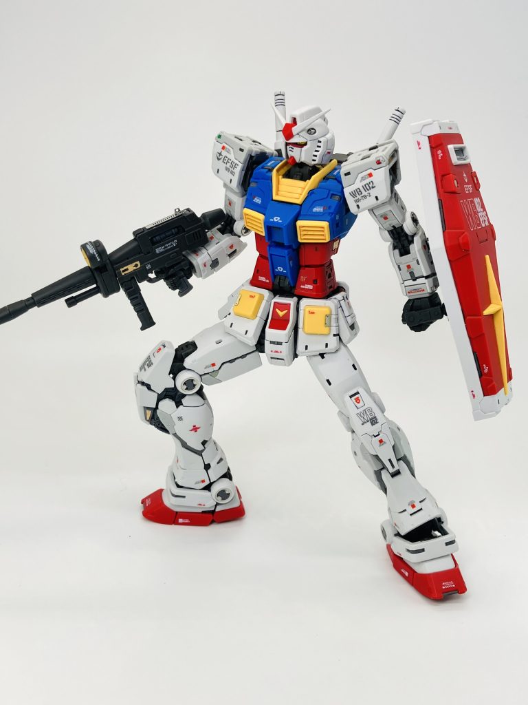 手首も火器持ち手、握り手、握り拳に平手と豊富に付属はありがたい🥰驚くべきはVアンテナ📡適度な硬さで軽く押すぐらいだと、首が上を向くくらいの強度😬