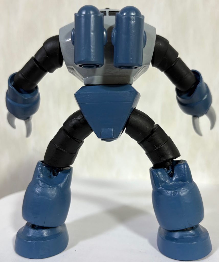 ちなみに旧キット改造で一番楽しかったのがズゴックである。元々ジオン水泳部の中でもアクティブに動くズゴックはどこにボールジョイントを仕込めばいいかがわかりやすかったので、サクサクと改造出来た。