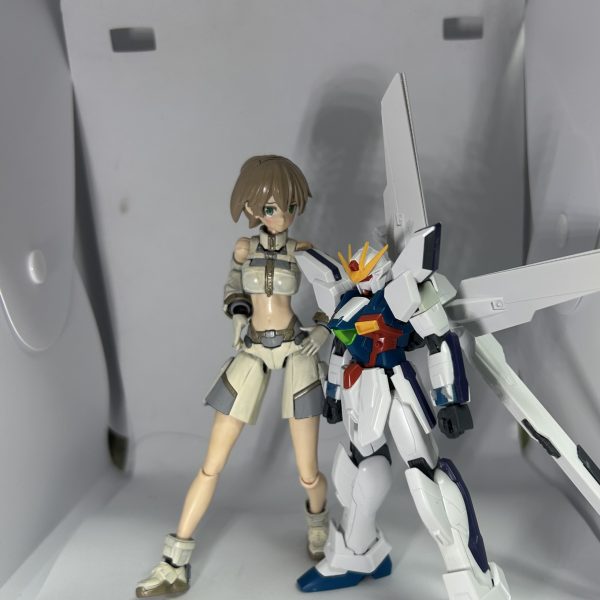 次の予定でーす。今月末にある展示会には間に合わないだろうけど、ガンスタで開催されてるアナザーコンには間に合う予定です。例によって何もなければ、ですが。まぁ、エックス本編あまり知らないに等しくて、むしろガンダム聖伝の方だったら知ってるんですがね…！何にせよ、色々各部を弄り中です。……。どーでも良いけど撮影ボックスのライト壊れてた……(gundam-kao9) 皆様の作品を見に行くのは週末にします……。（2枚目）