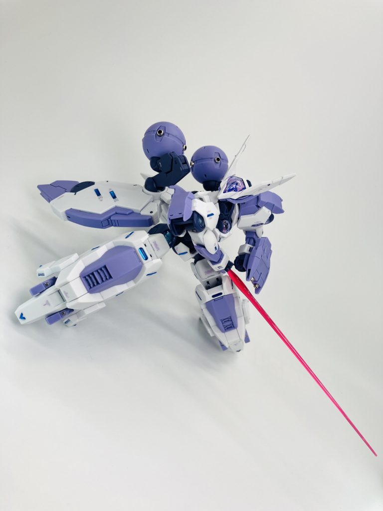 ザシュゥゥッッ••ン❗️唐突に発動する厨二擬音🤑この斬撃ポーズが公式の商品紹介ページにありまして、これに惹かれてポチッたまであります🥳（右手の関節がスッポ抜けたり苦戦しましたが公式はもっとカッコいいです🥹）