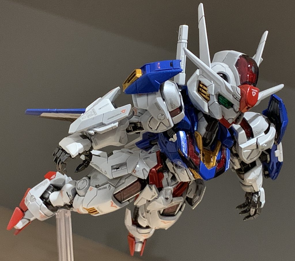 今回はエアリアルという事で美しさを表現したくて、パール塗装に挑戦。写真では分かりにくいかもですがいい色になってくれています。