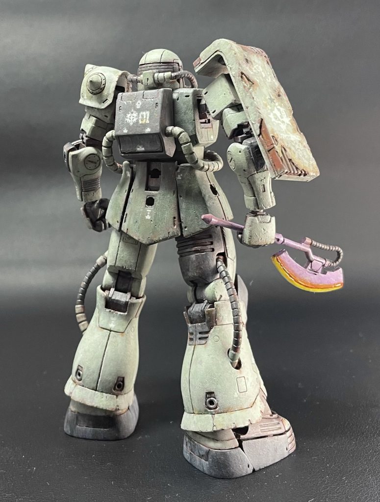 何よりやりたかったのが、このシールドの表現。錆びて周りも広がってる感じ。弾痕も2発つけてみました。