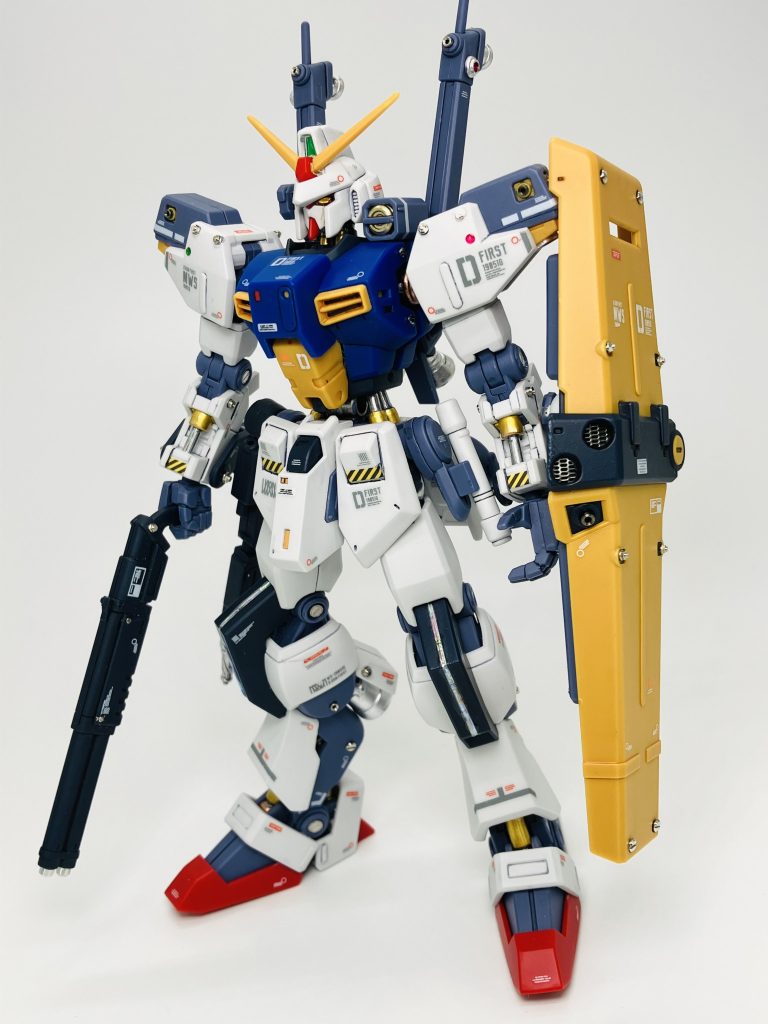 しかしながら勢い余って画竜点睛ミス😣右側の🚧デカールの上下が逆に、ホントは機体右側は↖️、左側は↗️で貼るつもりでした💦