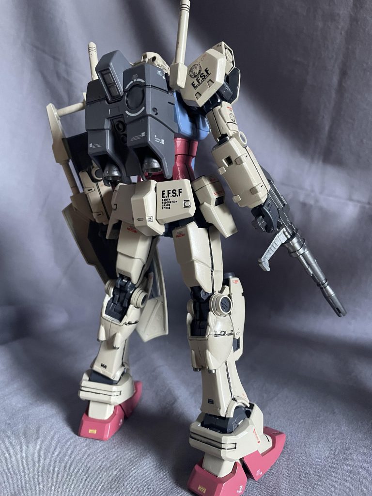 後ろ姿です。けっこうデカかったんですね。