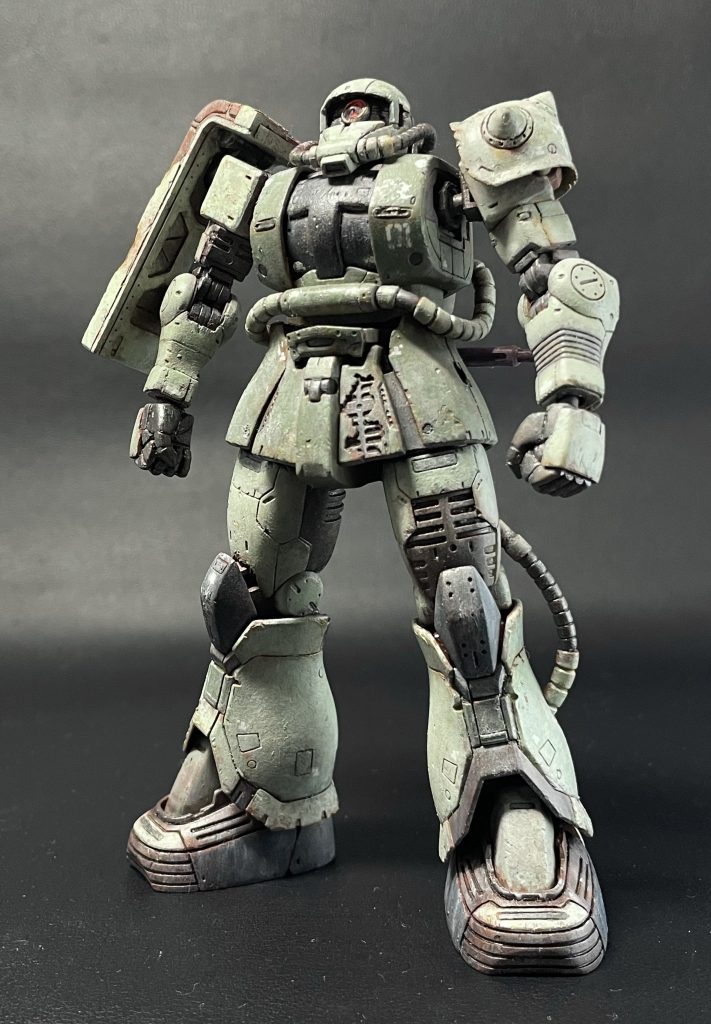 ヒートホークなしの背中マウント。細い体ながら、力強さを感じさせたかった。でも少し愛らしさが出るのはドアンザクの魅力でしょうか。