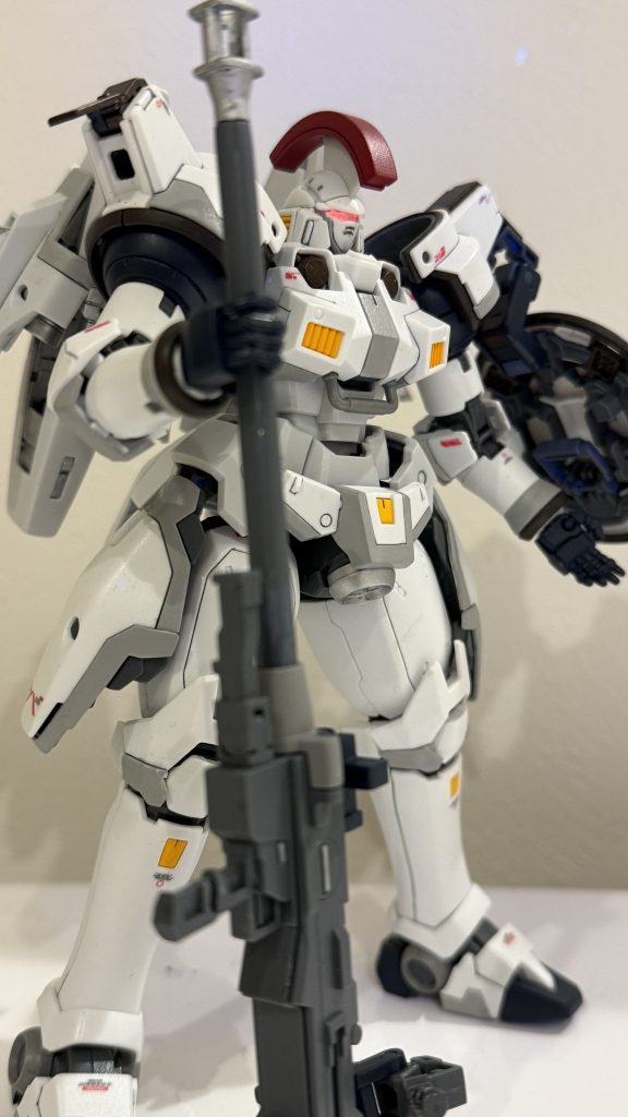 今回はアイパーツを光らせて見ました！他の方がやっているのを見てカッコよくて真似して見たのですが、やっぱりカッコいい(zaku-kao2)